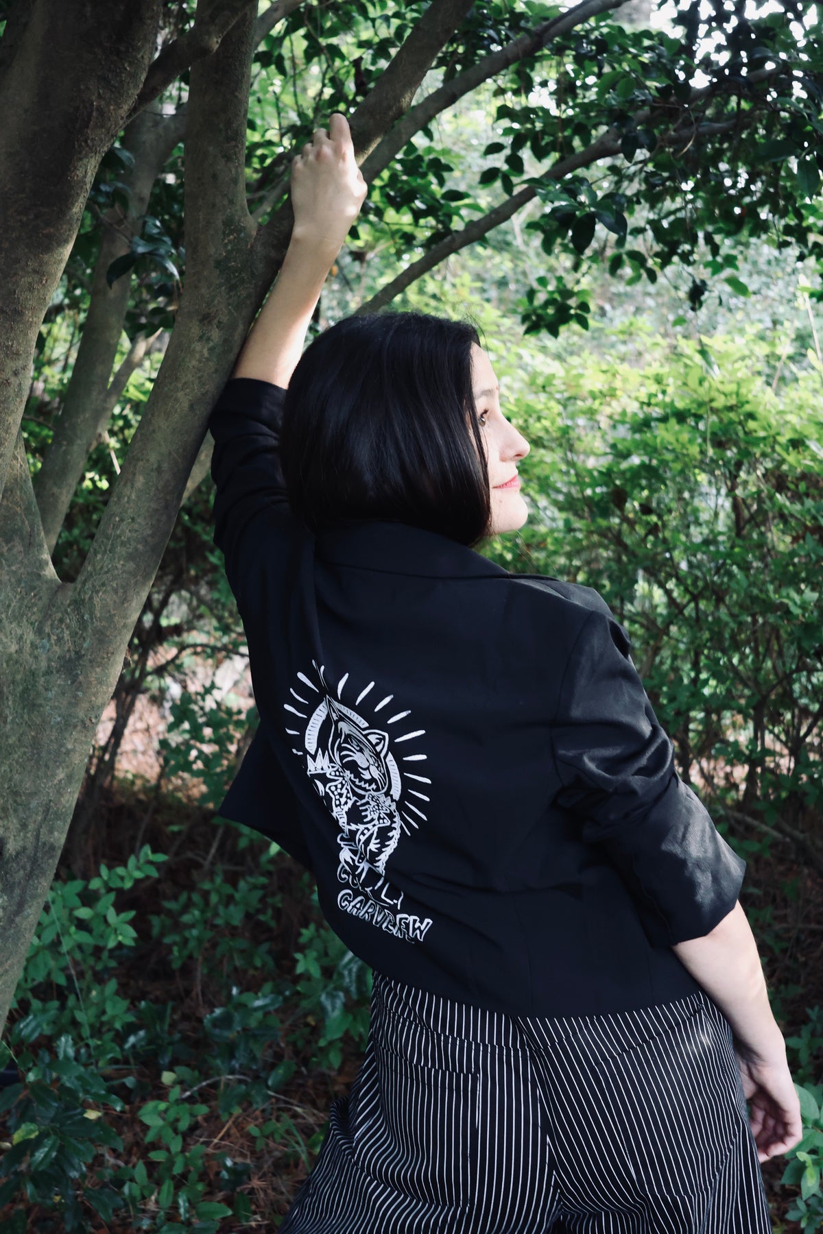 Cropped two-button graphic blazer