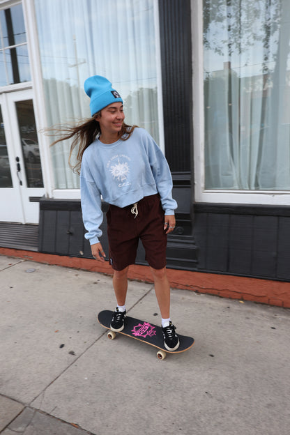 Cropped Kitty Scull Graphic Sweatshirt in Light Blue